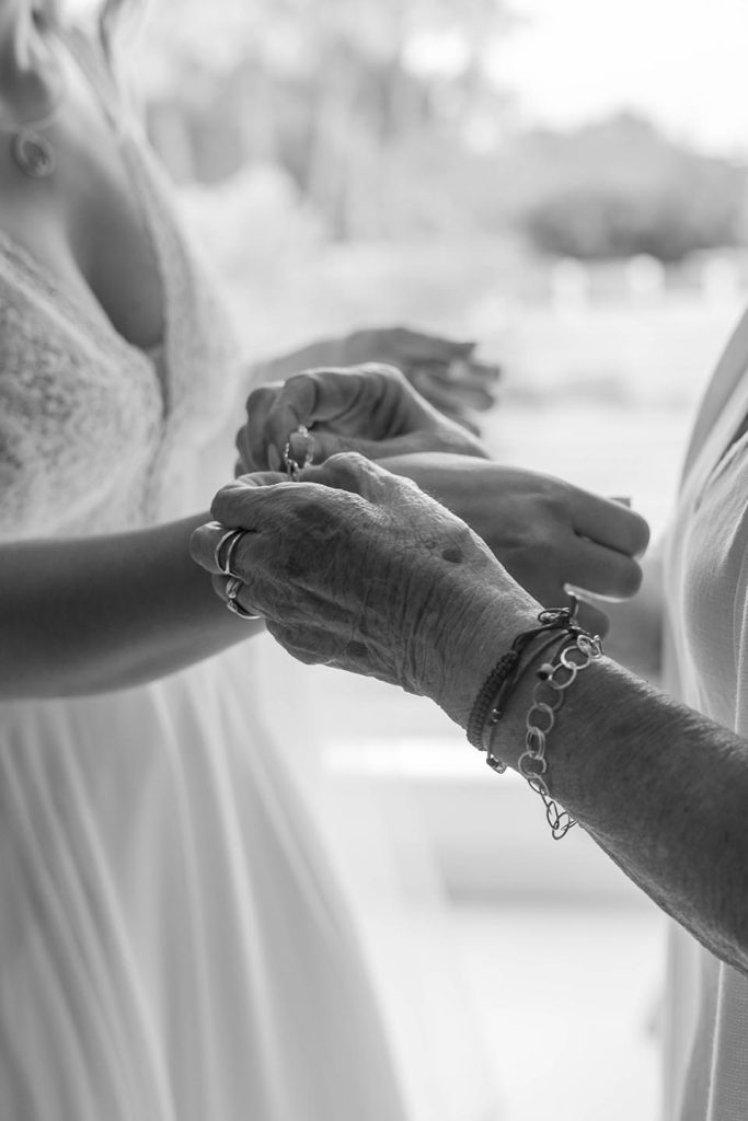 Boda en formentera blanco y negro